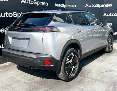 Peugeot 2008 1.2 turbo Allure 100cv (4)