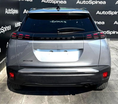 Peugeot 2008 1.2 turbo Allure 100cv (5)