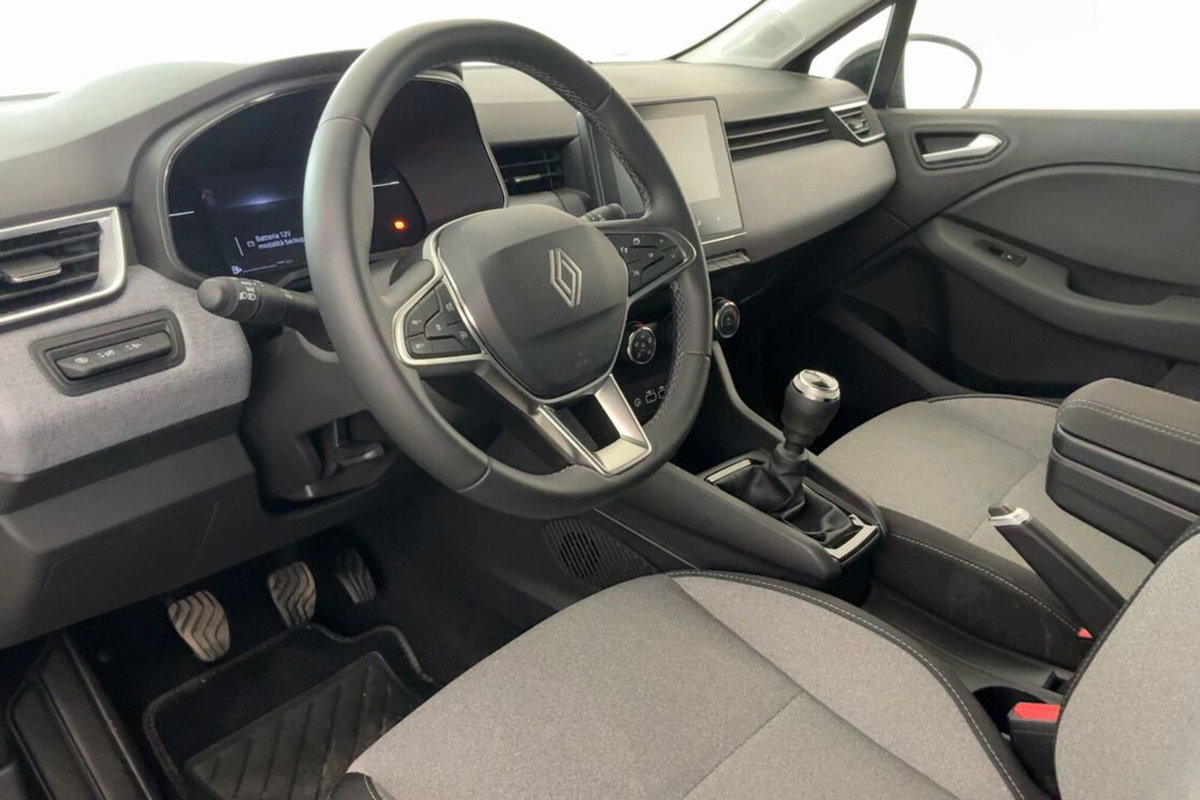 Renault Clio 1.5 dci Evolution 100cv (13)
