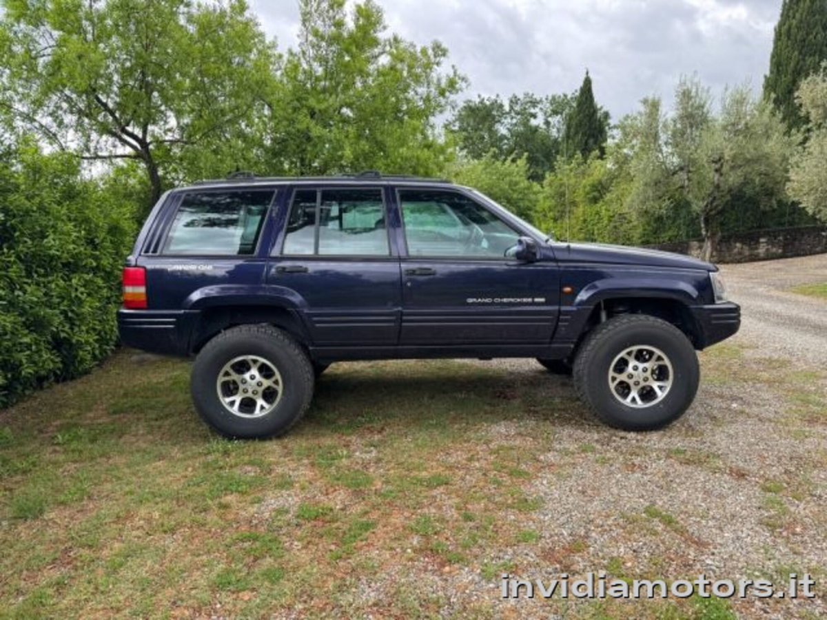 Jeep Grand Cherokee 5.2 (EU) 4WD aut. Quadra-Trac Limited (3)