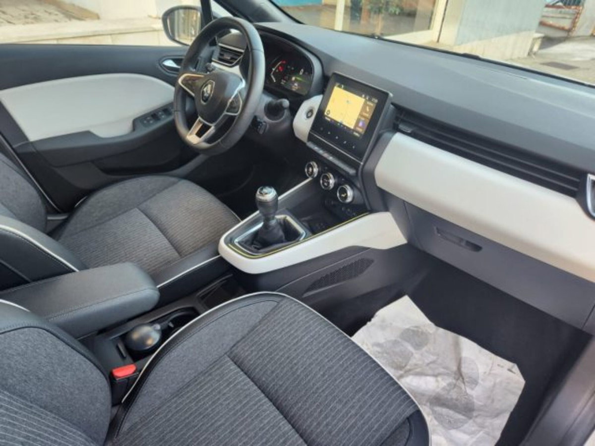 Renault Clio 1.0 tce Techno Gpl 100cv (11)