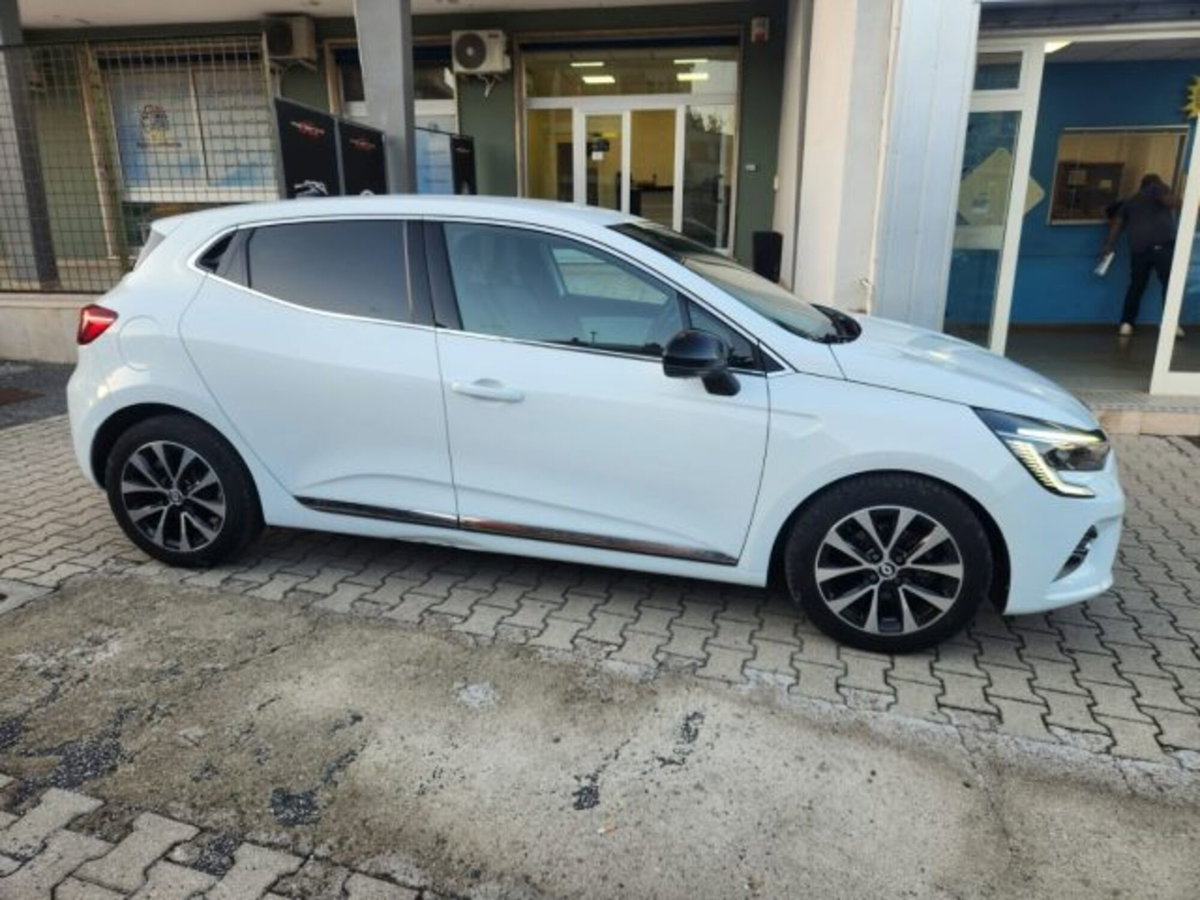 Renault Clio 1.0 tce Techno Gpl 100cv (5)