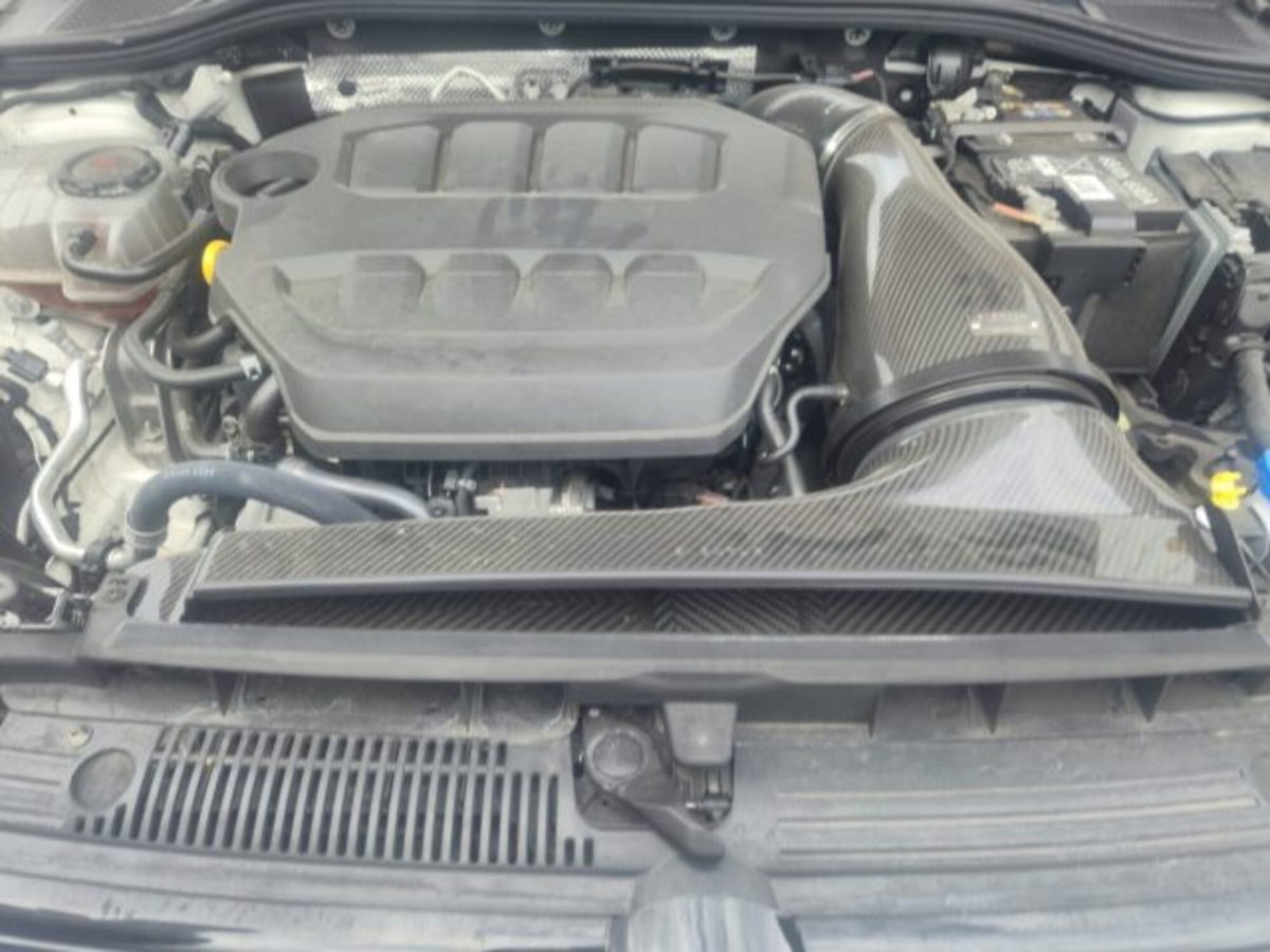Volkswagen Golf 2.0 TSI GTI DSG (13)