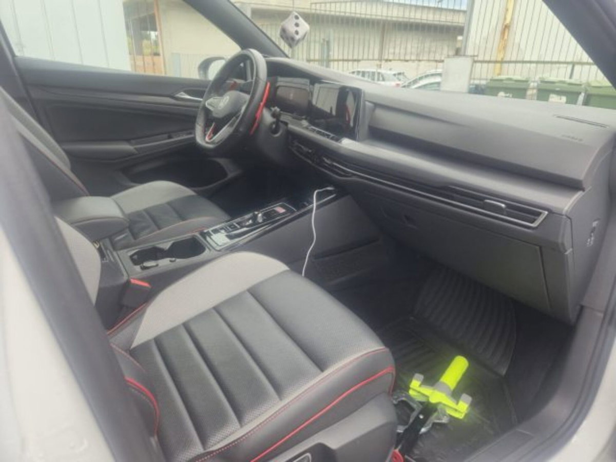 Volkswagen Golf 2.0 TSI GTI DSG (14)