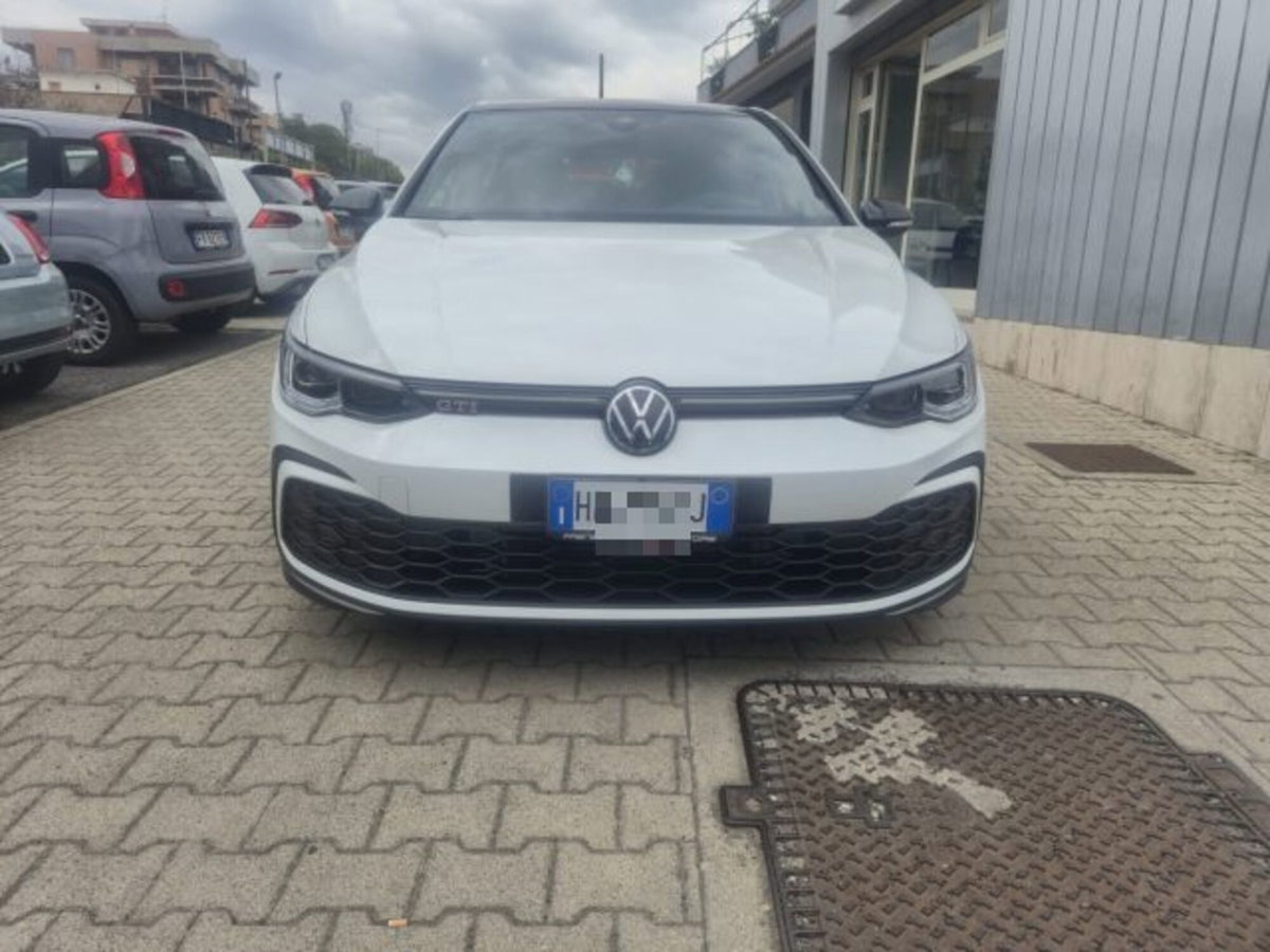 Volkswagen Golf 2.0 TSI GTI DSG (2)