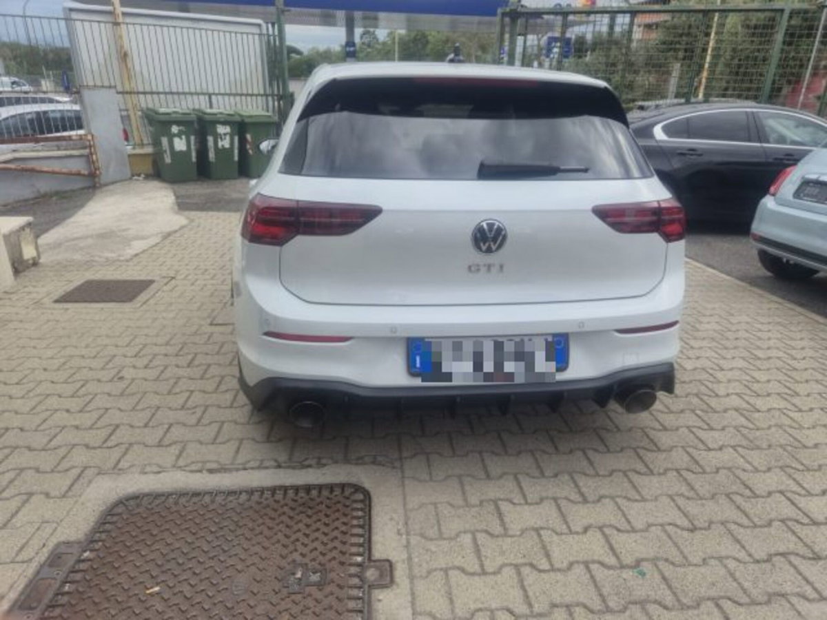 Volkswagen Golf 2.0 TSI GTI DSG (4)