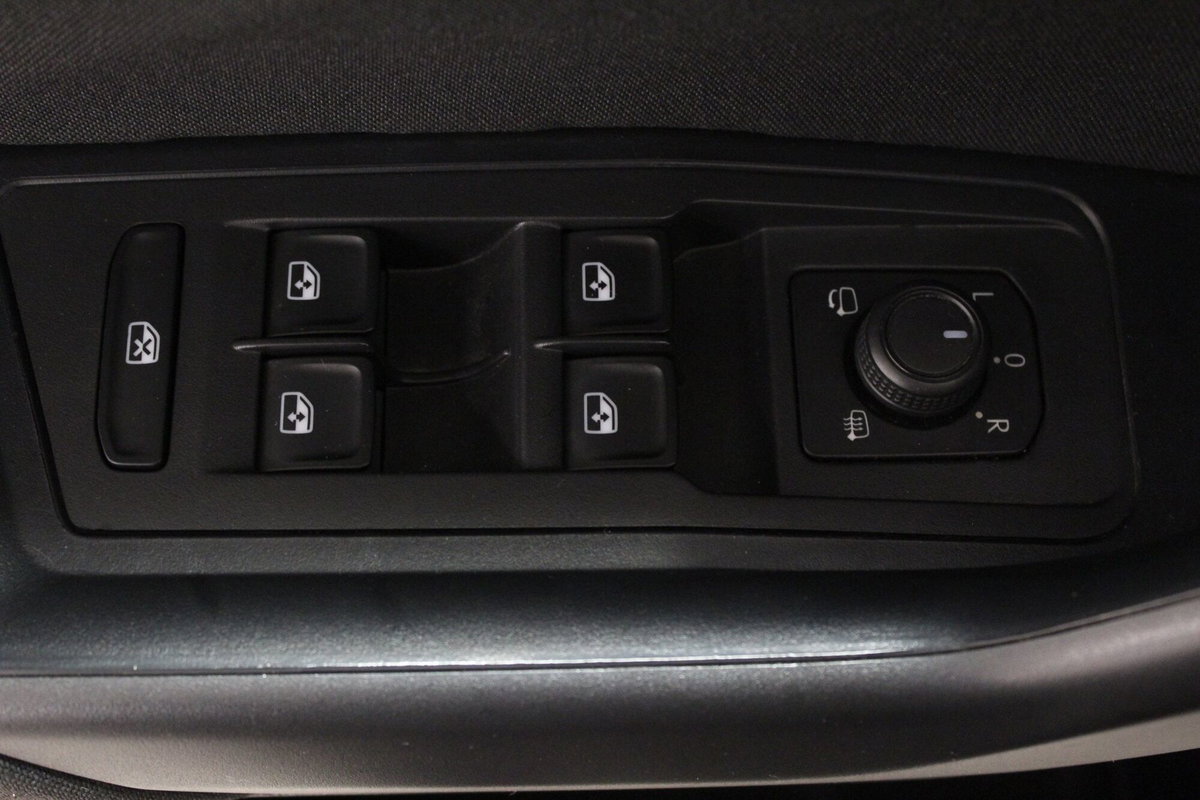 Volkswagen T-Roc 1.0 TSI Life (10)