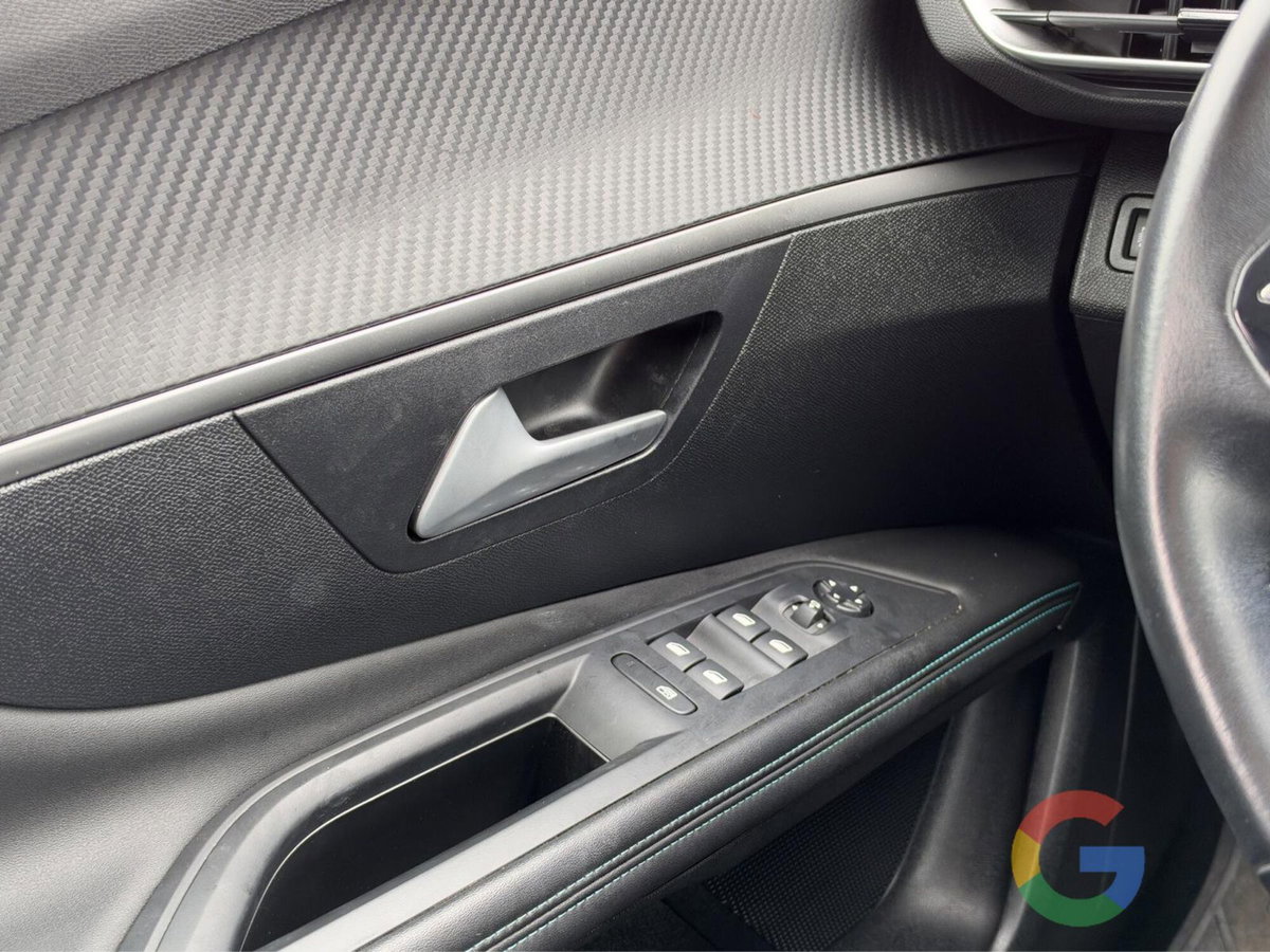Peugeot 3008 Hybrid 225 e-EAT8 Allure (14)