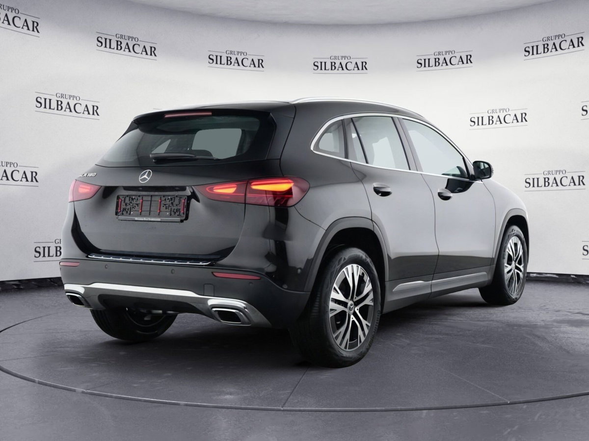 Mercedes-Benz GLA SUV 180 Progressive Advanced Plus auto (2)