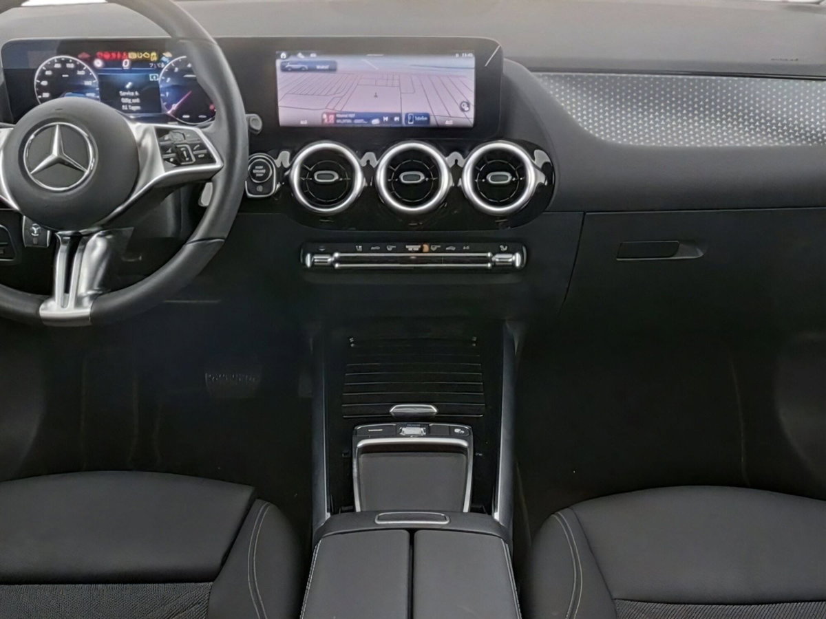 Mercedes-Benz GLA SUV 180 Progressive Advanced Plus auto (4)