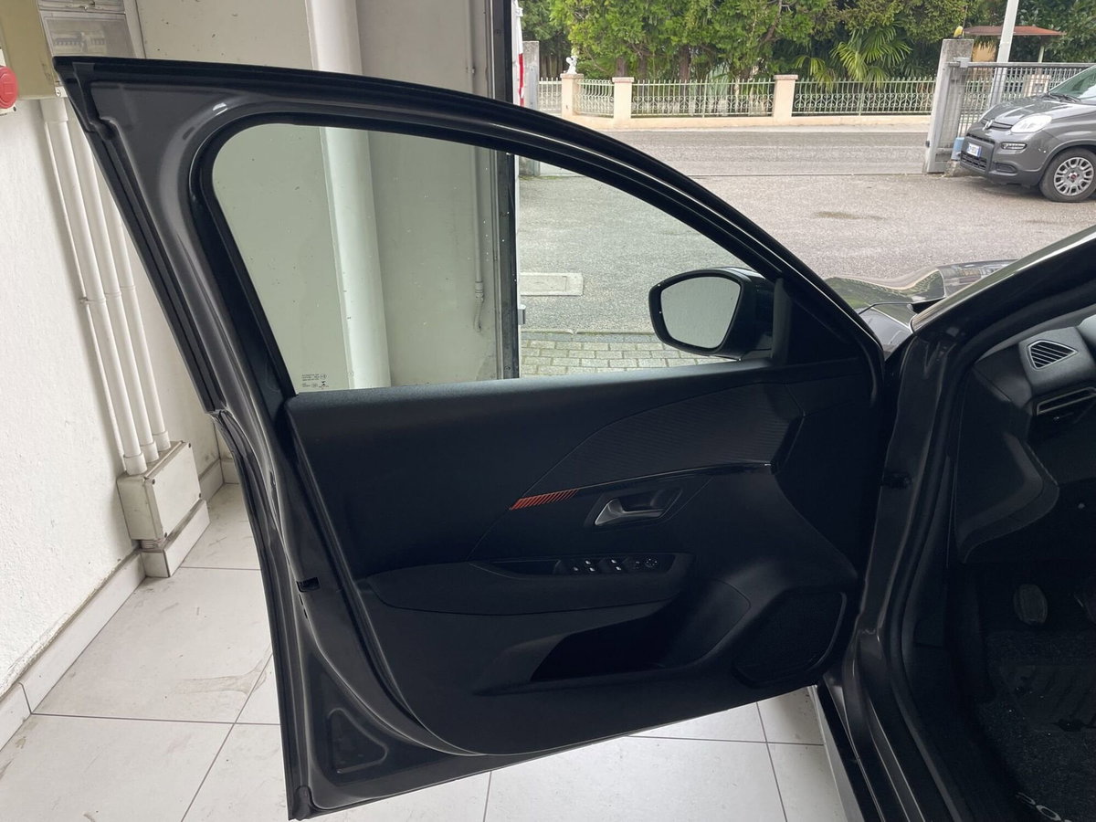 Peugeot 208 PureTech 75 Stop&Start 5 porte Active Pack (8)