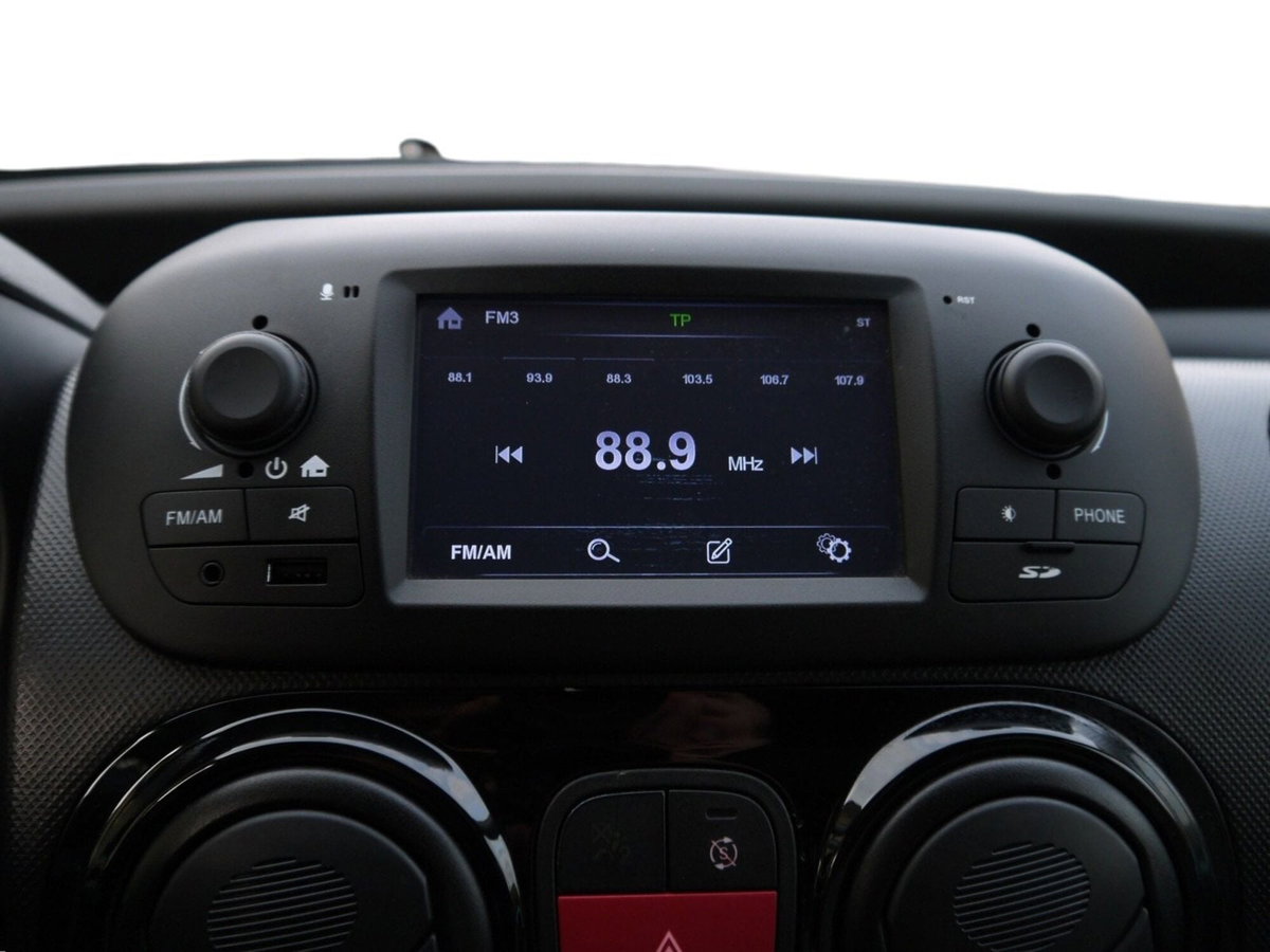 Fiat Qubo 1.3 MJT 95 CV Trekking (18)
