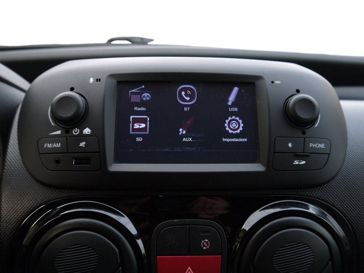 Fiat Qubo 1.3 MJT 95 CV Trekking (19)
