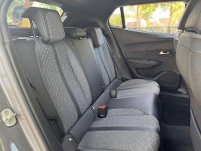 Peugeot 2008 PureTech 100 S&S Allure (11)
