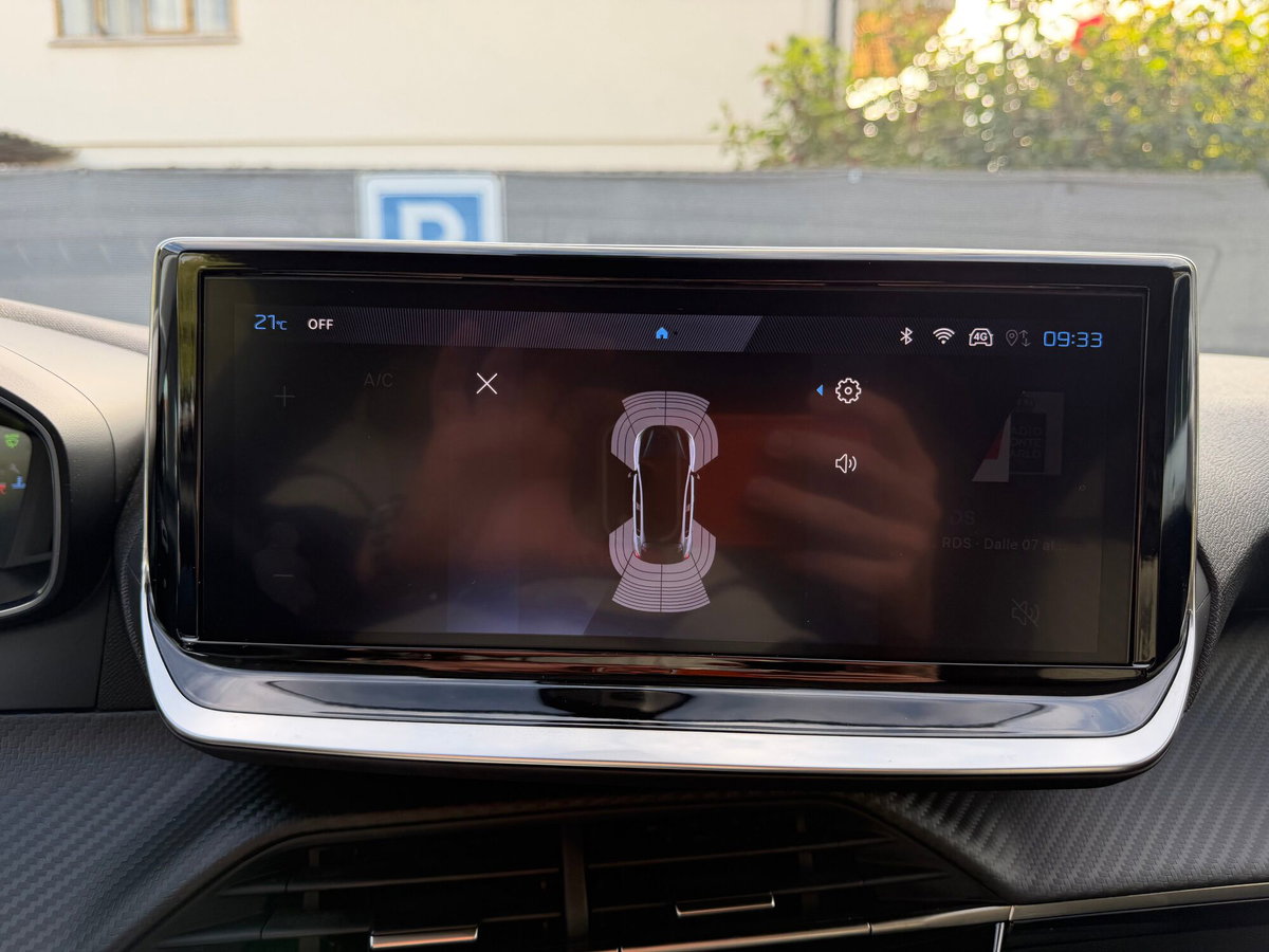 Peugeot 208 PureTech 100 Stop&Start 5 porte Allure (11)