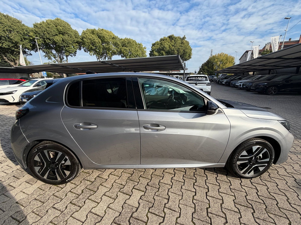 Peugeot 208 PureTech 100 Stop&Start 5 porte Allure (3)
