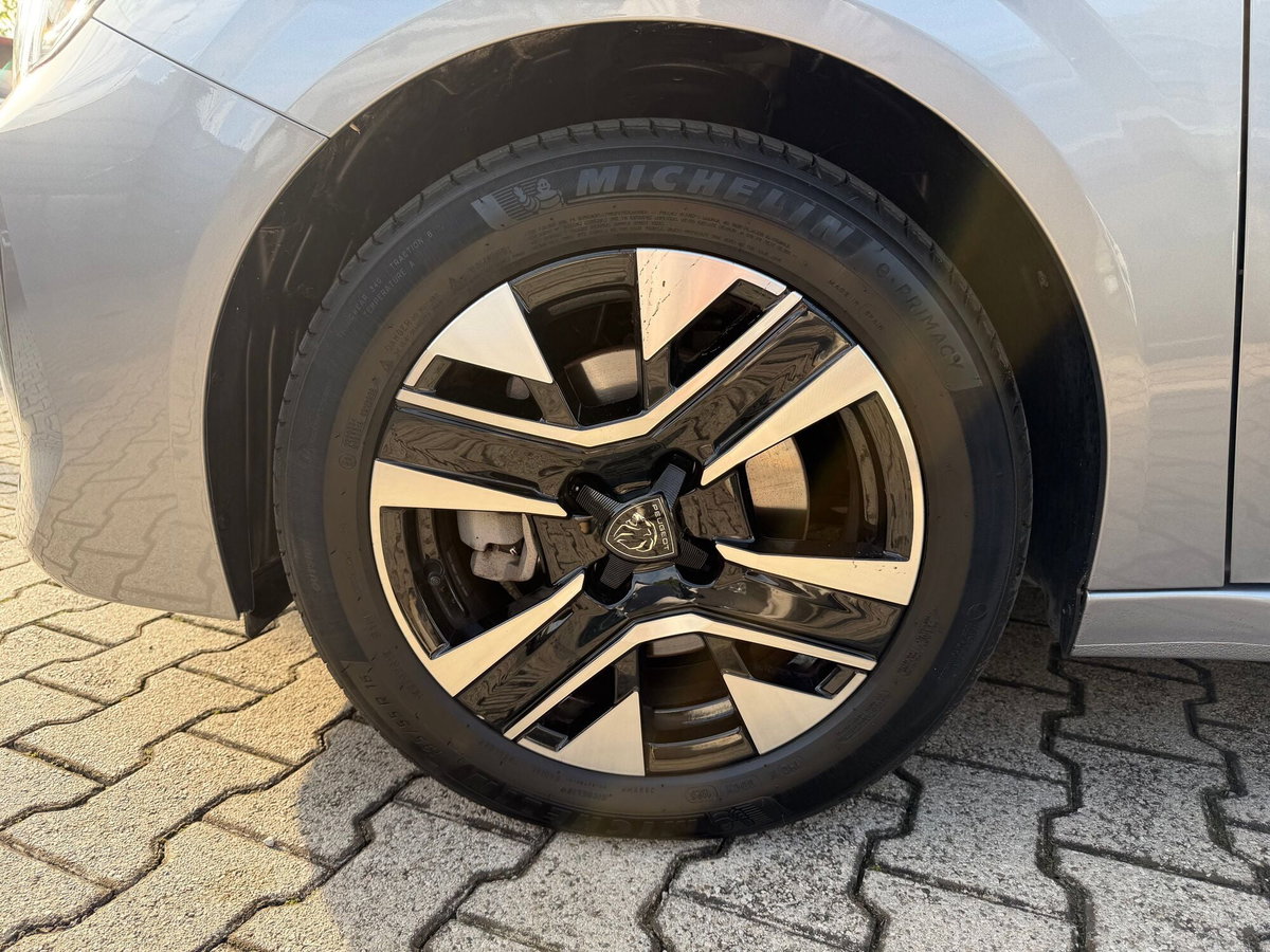 Peugeot 208 PureTech 100 Stop&Start 5 porte Allure (7)