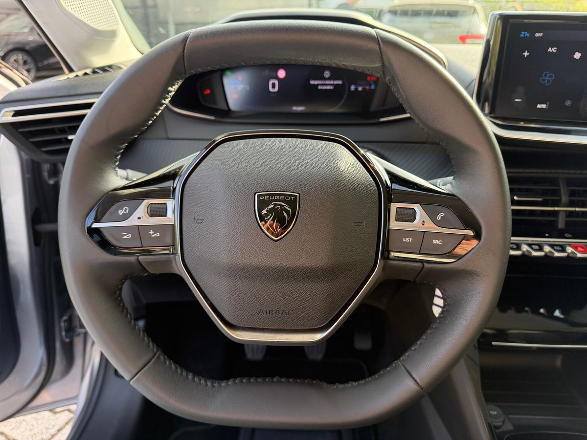 Peugeot 208 PureTech 100 Stop&Start 5 porte Allure (9)