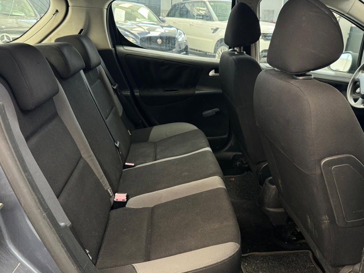 Peugeot 207 HDi 70CV 5p. XS (10)
