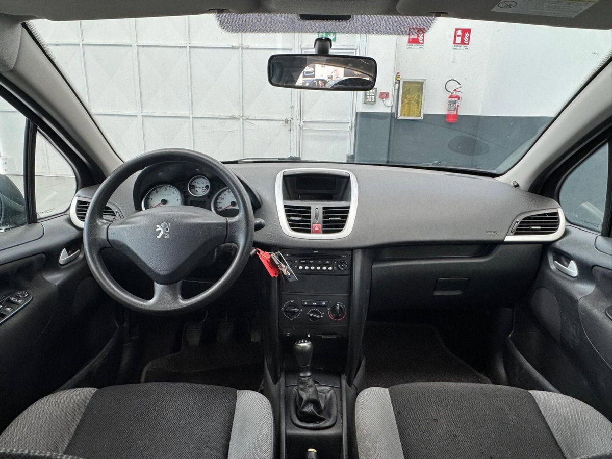 Peugeot 207 HDi 70CV 5p. XS (11)