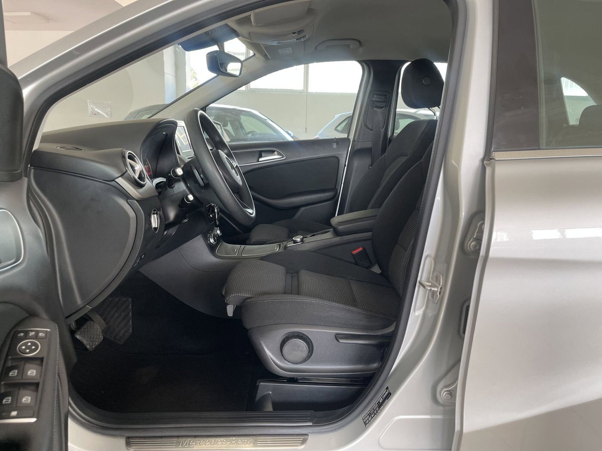 Mercedes-Benz Classe B 160 d Executive (10)