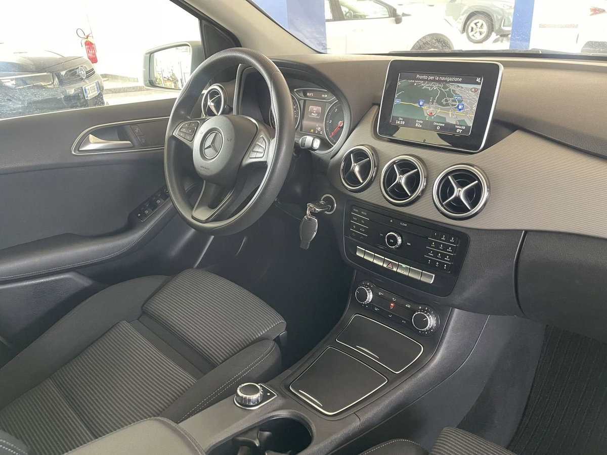 Mercedes-Benz Classe B 160 d Executive (13)