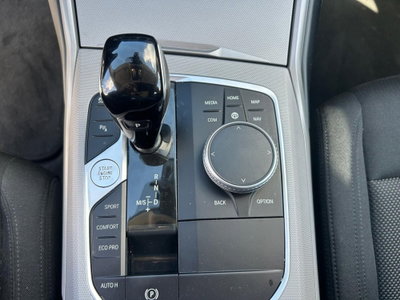 BMW Serie 3 Touring 318d 48V  Business Advantage (14)