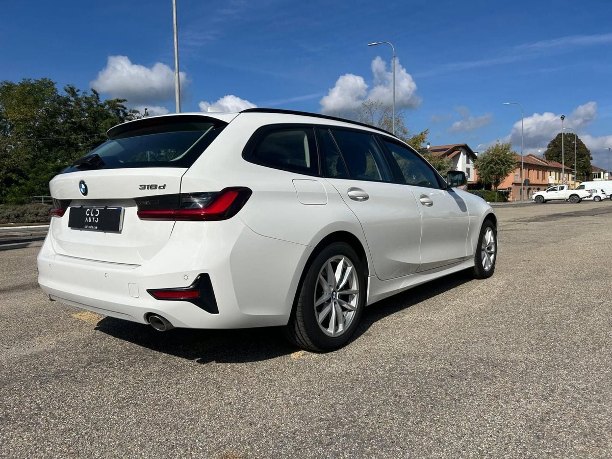 BMW Serie 3 Touring 318d 48V  Business Advantage (4)