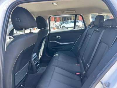 BMW Serie 3 Touring 318d 48V  Business Advantage (7)