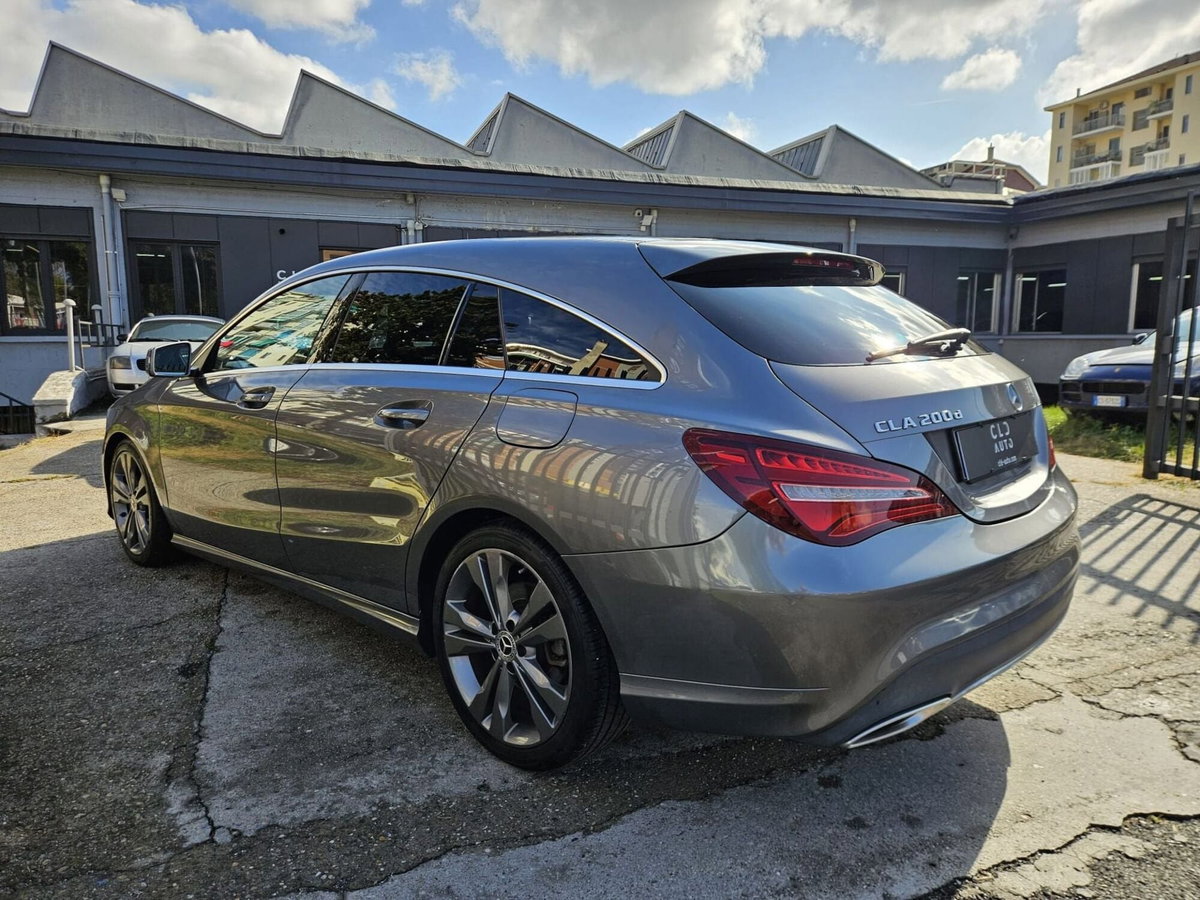 Mercedes-Benz CLA Shooting Brake 200 d Premium (6)