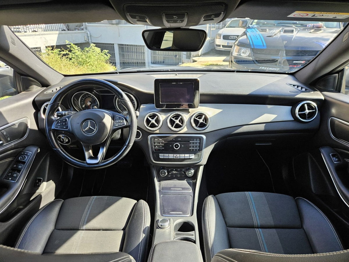 Mercedes-Benz CLA Shooting Brake 200 d Premium (9)