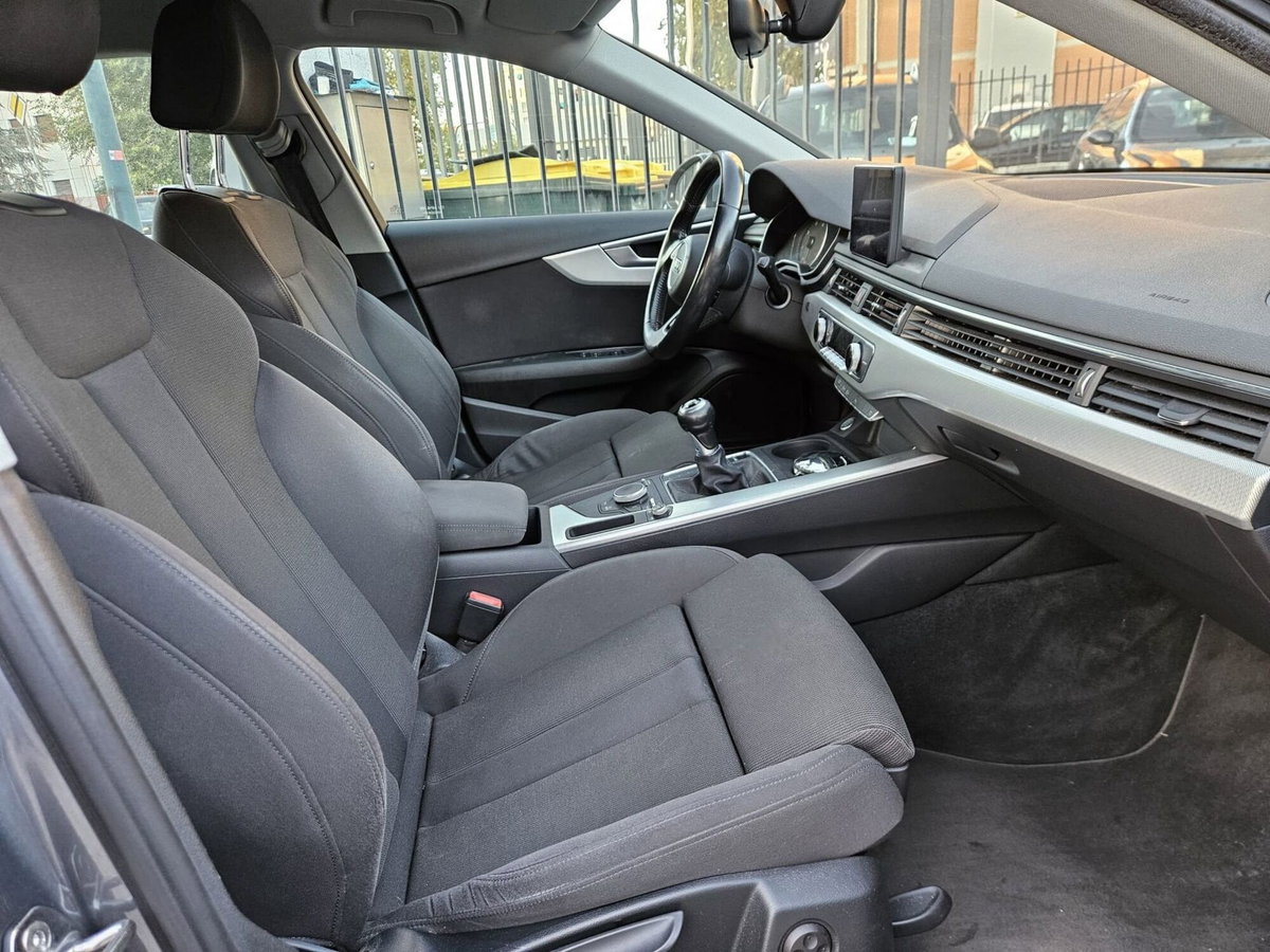 Audi A4 Avant 2.0 TDI 150 CV Business (11)