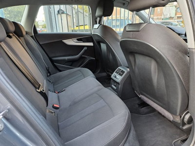 Audi A4 Avant 2.0 TDI 150 CV Business (12)