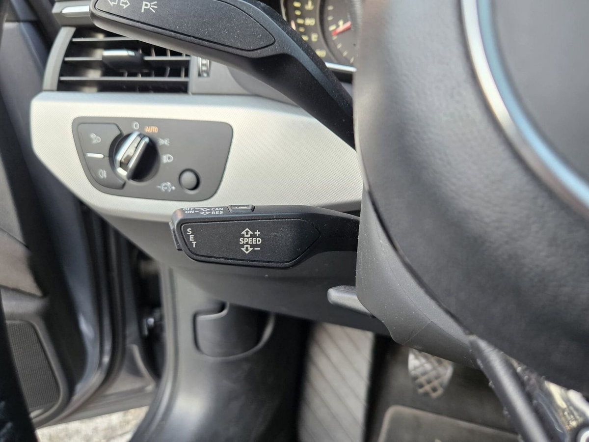 Audi A4 Avant 2.0 TDI 150 CV Business (15)