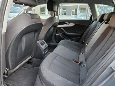 Audi A4 Avant 2.0 TDI 150 CV Business (16)