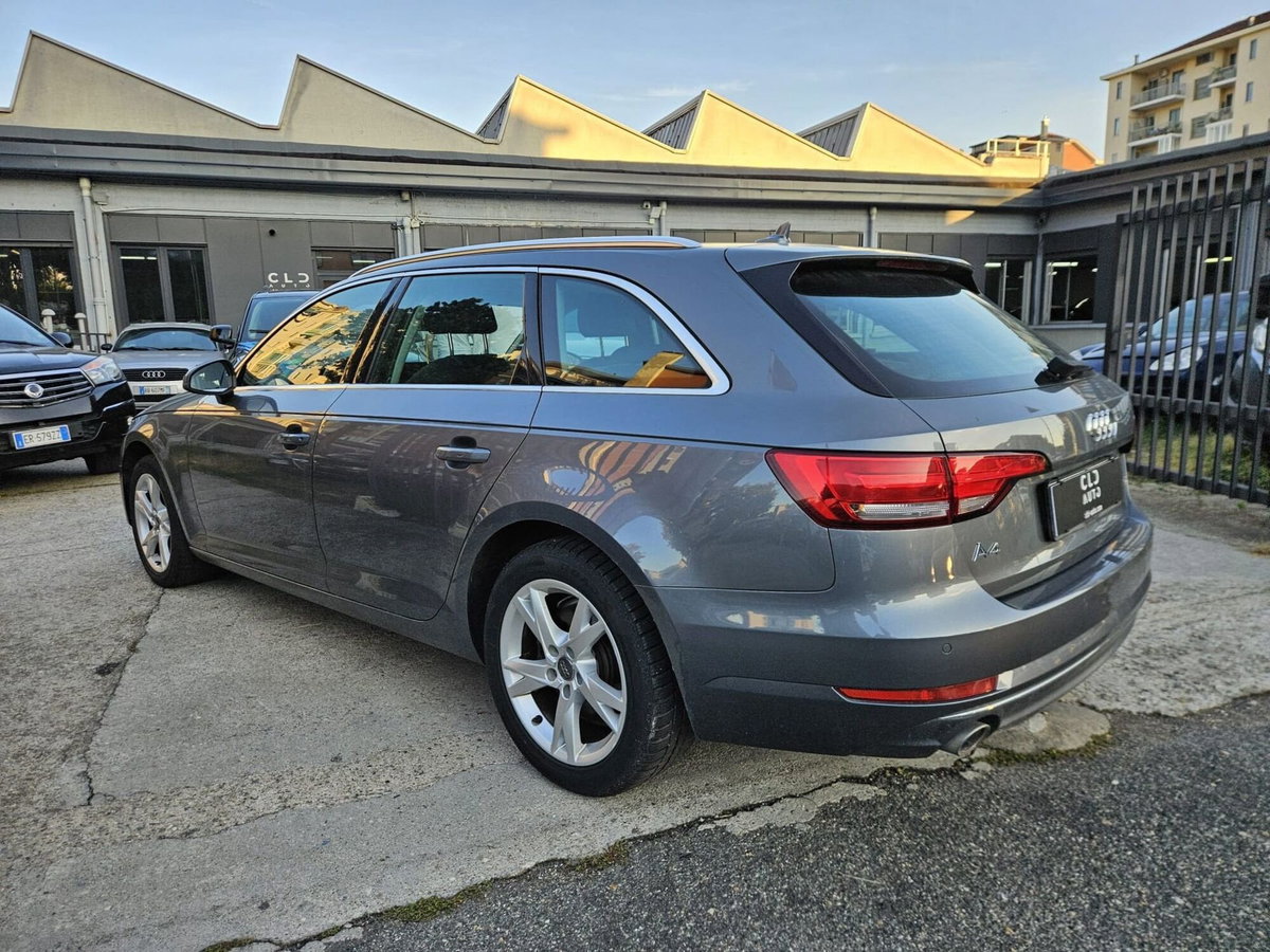 Audi A4 Avant 2.0 TDI 150 CV Business (6)