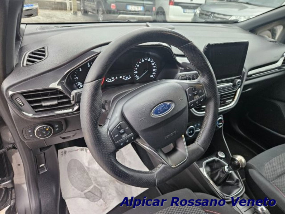 Ford Fiesta 1.5 TDCi 120 CV 5 porte ST-Line (12)