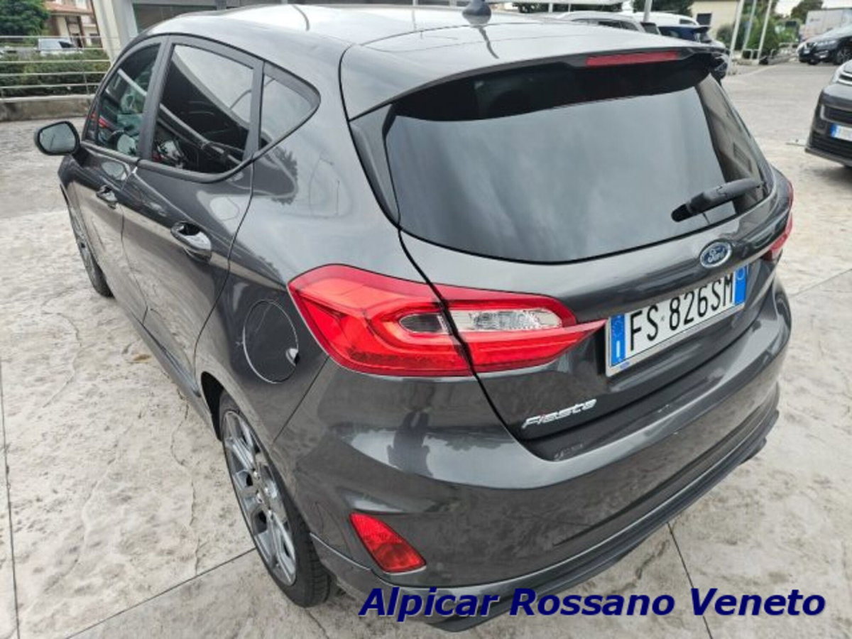 Ford Fiesta 1.5 TDCi 120 CV 5 porte ST-Line (8)