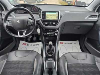 Peugeot 2008 e-HDi 92 CV Stop&Start robotizzato Allure (11)