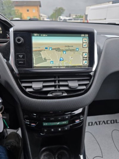 Peugeot 2008 e-HDi 92 CV Stop&Start robotizzato Allure (13)