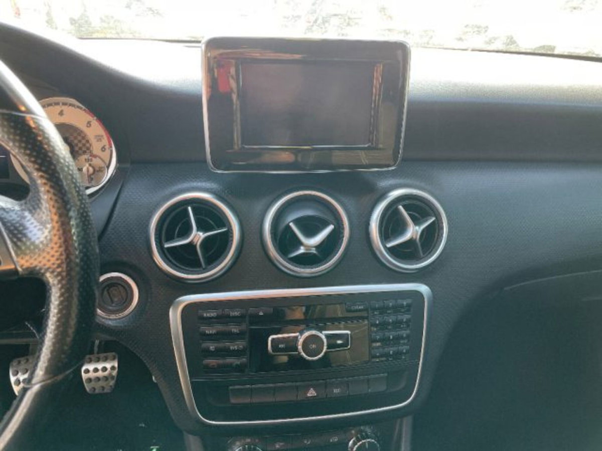 Mercedes-Benz Classe A 180 CDI Executive (9)