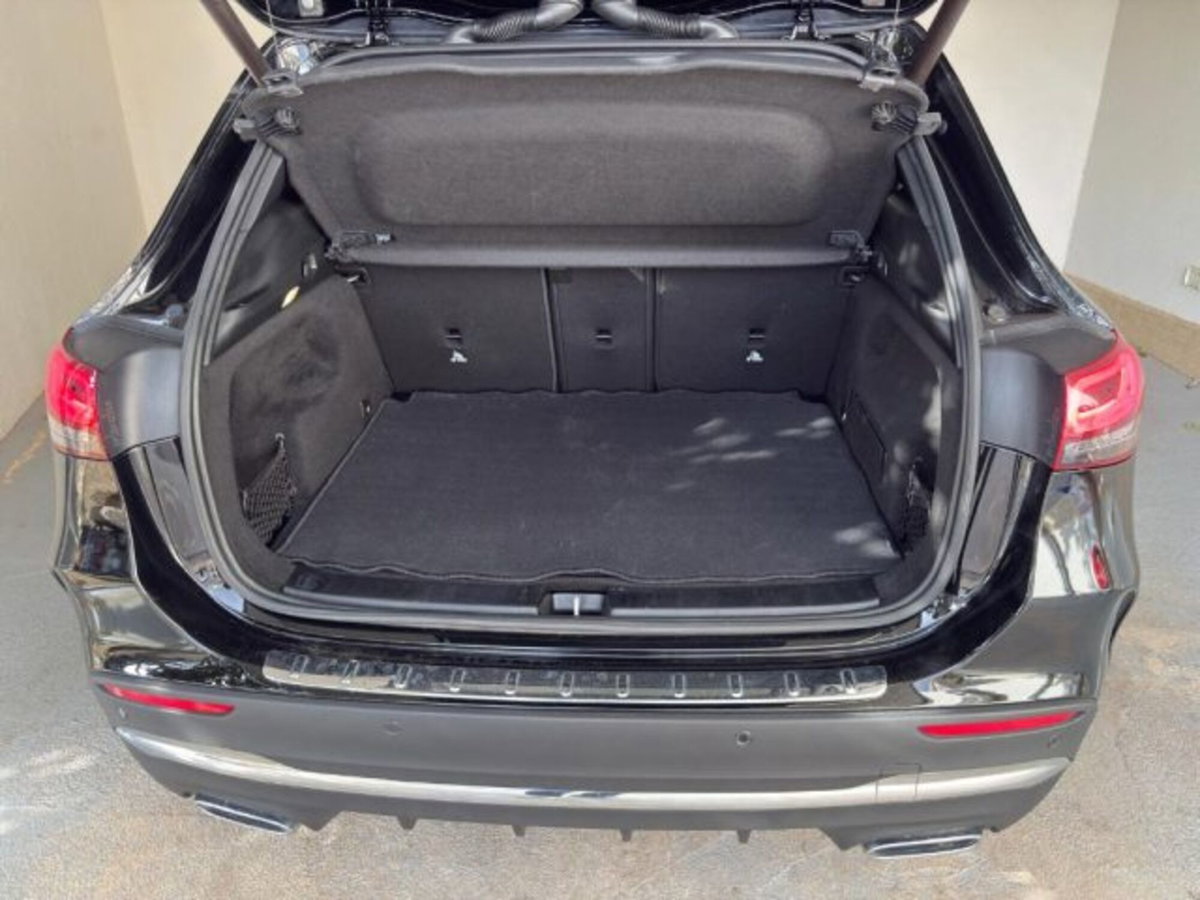 Mercedes-Benz GLA SUV 200 d Automatic Premium (8)