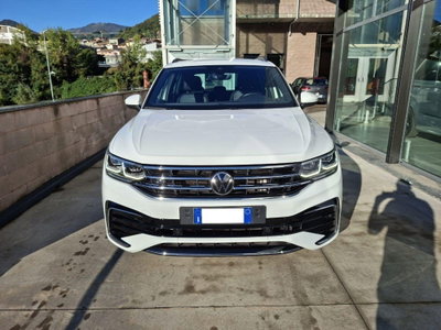 Volkswagen Tiguan 2.0 tdi R-Line 150cv dsg (2)