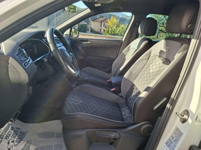Volkswagen Tiguan 2.0 tdi R-Line 150cv dsg (9)