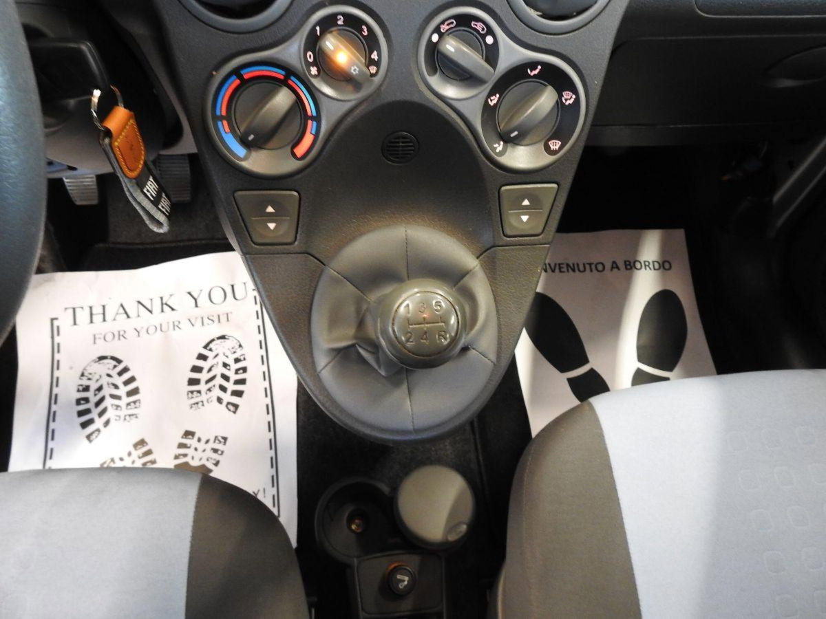 Fiat Panda 1.2 Dynamic Euro 5 (13)