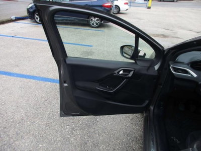 Peugeot 208 75 5 porte Active (9)