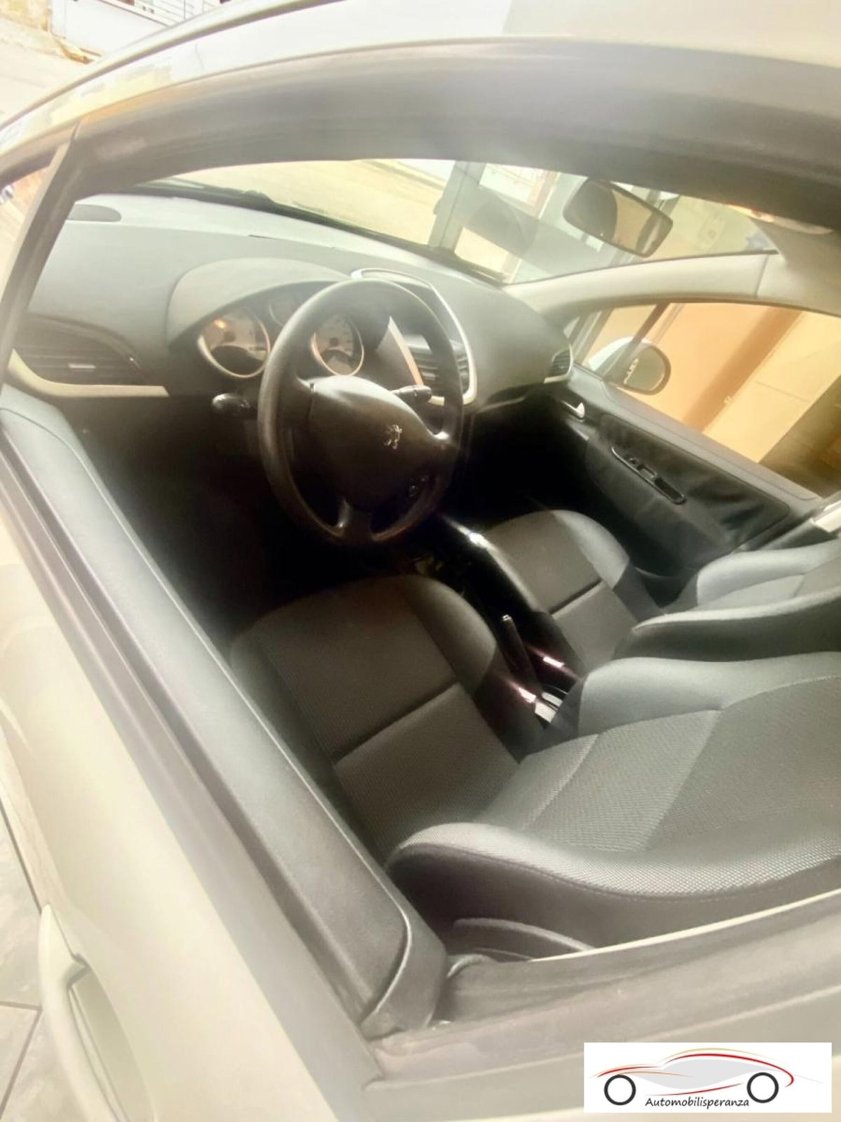 Peugeot 207 HDi 70CV 5p. Sweet Years (10)