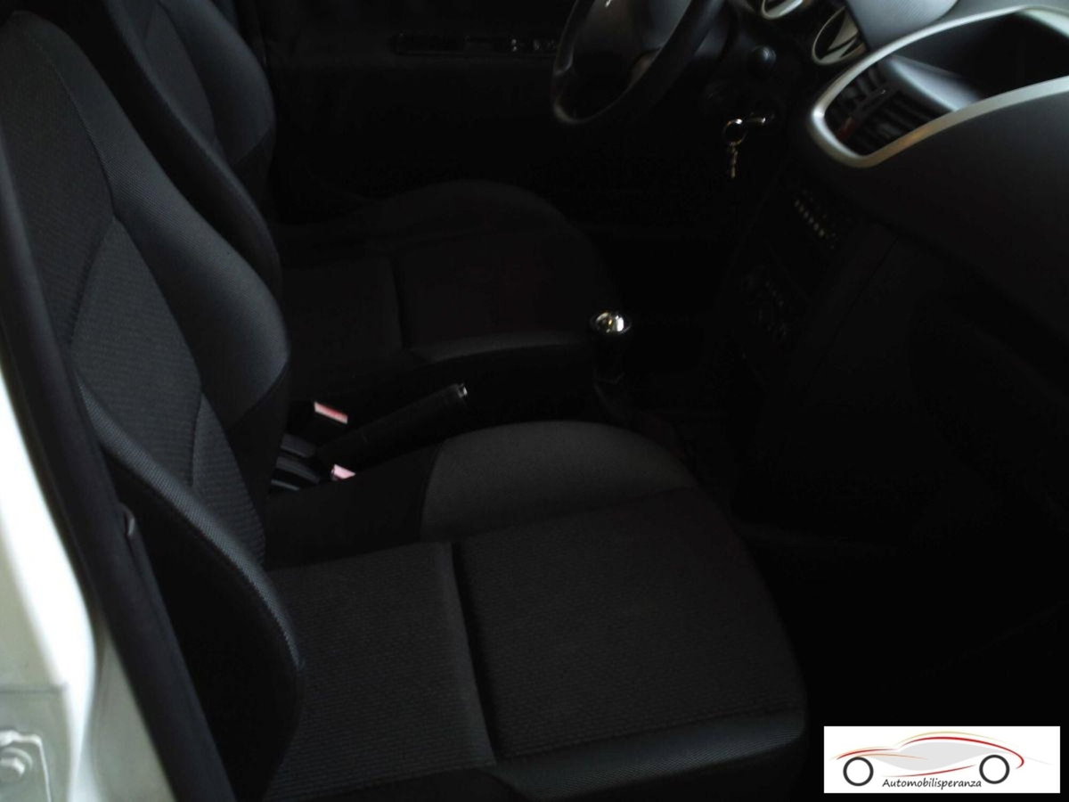 Peugeot 207 HDi 70CV 5p. Sweet Years (15)