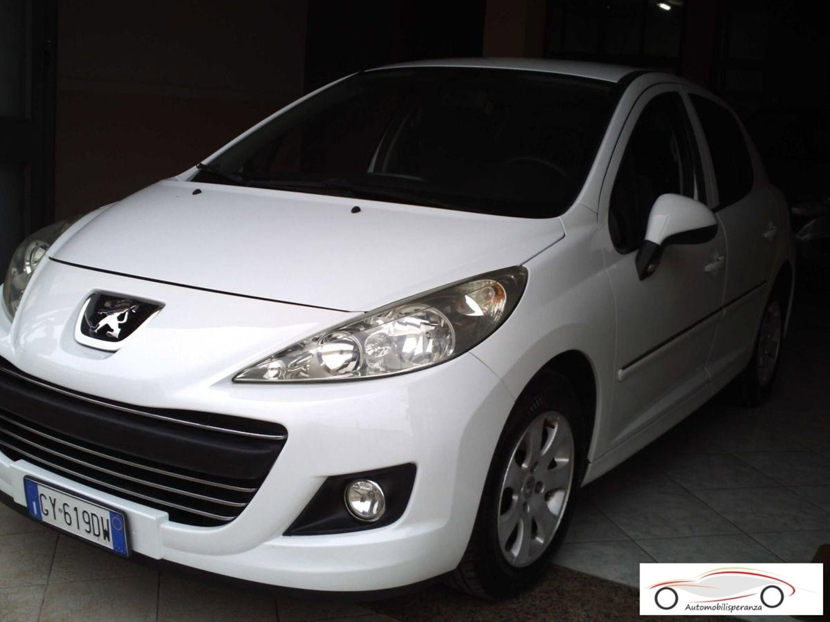 Peugeot 207 HDi 70CV 5p. Sweet Years (2)