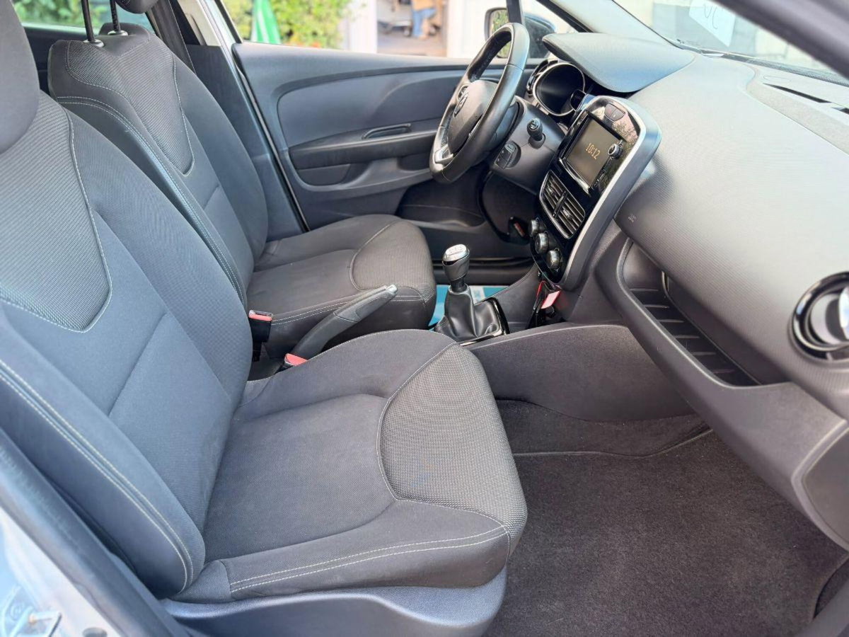 Renault Clio TCe 90 CV 5 porte Business (17)